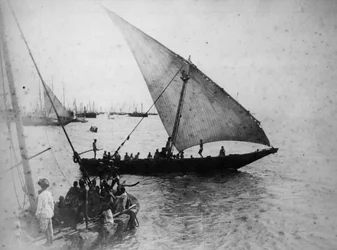 Bombay: Barco Dubash, 1870s